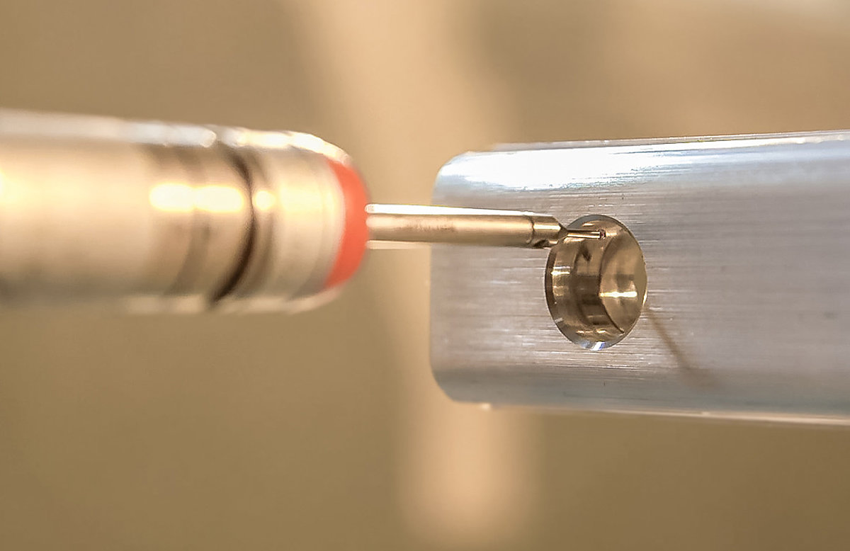 Die Arbeit auf modernen Maschinen ist nur ein Baustein unserer Maßnahmen für eine emissionsarme Produktion.